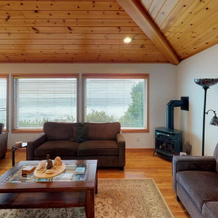 Om Home, Lincoln Beach — photo 2