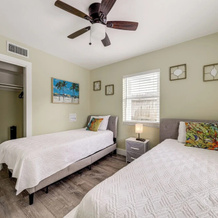 1 Mi to Beach: Sunny Lantana Cottage w/ Pool!, Lantana — photo 3