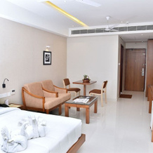 Navaratna Inn A Luxury Hotel, Thalassery — photo 4