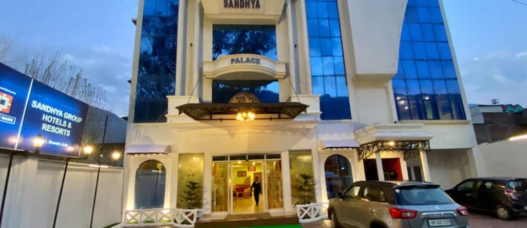 Hotel Sandhya Palace, 布恩塔尔 — 照片 1