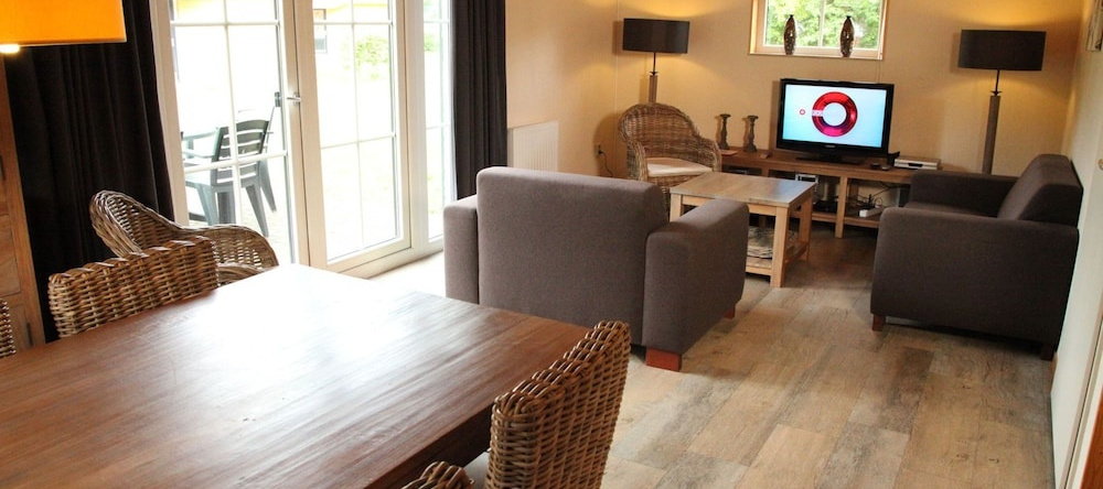 Cozy Holiday Home With two Bathrooms, Close to the Forest, 马塞洛 — 照片 1