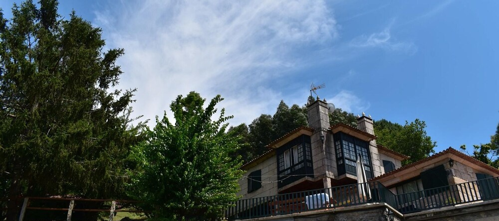 Villa With 3 Bedrooms in Gondomar, With Wonderful sea View, Private Po, 贡多马尔 — 照片 1
