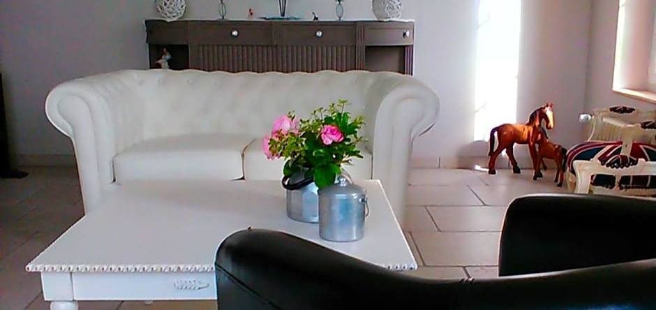 B&B Haras de la Cour Fleury, 利瓦罗-佩多日 — 照片 1