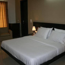 OYO 19389 SilverKey Rajouri Garden, 加诺尔 — 照片 5