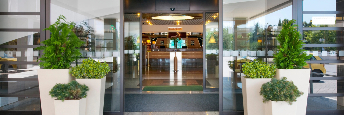 Holiday Inn Bratislava, 布拉迪斯拉发 — 照片 1