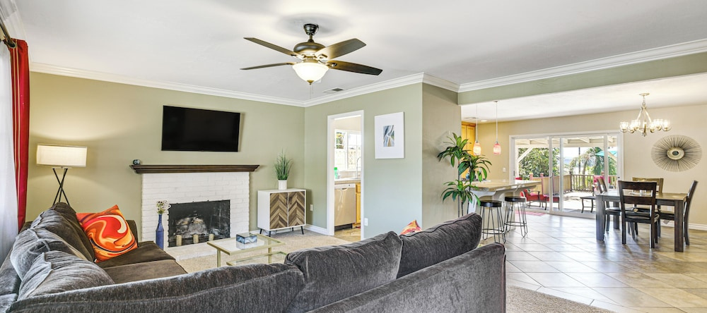 Poway Retreat w/ Stunning Sunset & Mountain Views!, 波韦 — 照片 1