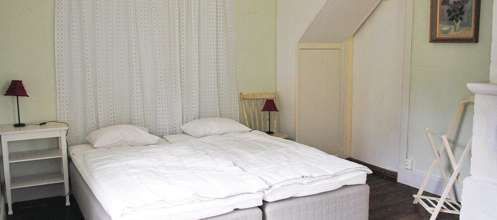 Amazing Home In Södertälje With 3 Bedrooms And Wifi, Нюкварн — фото 1