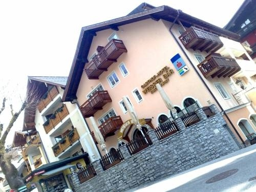 Hotel Gasthof Weißer Bär, Санкт-Вольфганг-им-Зальцкаммергут — фото 1