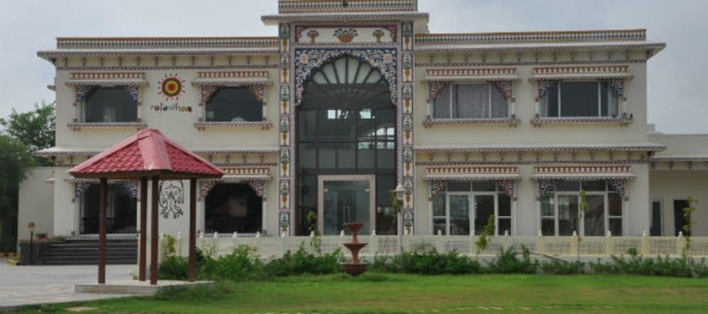 Neelkanth  Bagar Inn Resort, Альсисар — фото 1