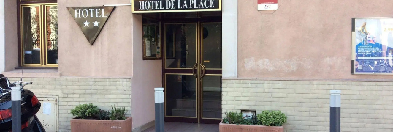 Hotel De La Place, Malakoff — photo 1