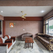 OYO 47040 Vibes Hotel, 努尔布尔 — 照片 3