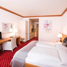 Hotel Schlössli Garni - Free Parking, 伊普萨赫 — 照片 2