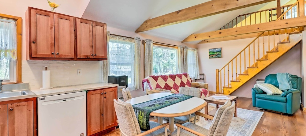 Cozy Tannersville Gem - Ski, Hike, Explore!, Tannersville — photo 1