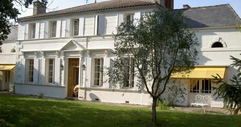Chambres d'Hôtes Domaine les Massiots, Lamothe-Landerron — photo 1