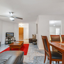 Maroochydore Family Home plus pool, Maroochydore — photo 4