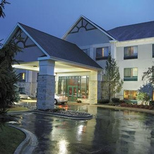 Comfort Suites Lake Country, Певауки — фото 2