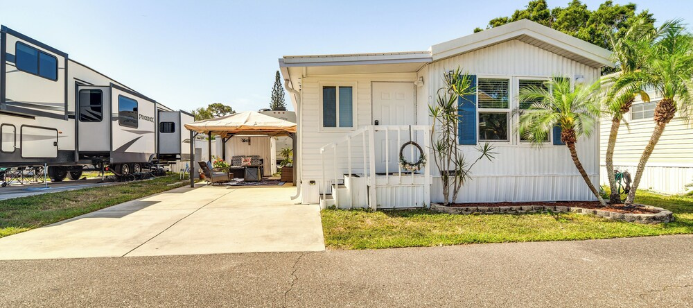10 Mi to Beaches: Home w/ Pool Access in Largo!, Largo — photo 1