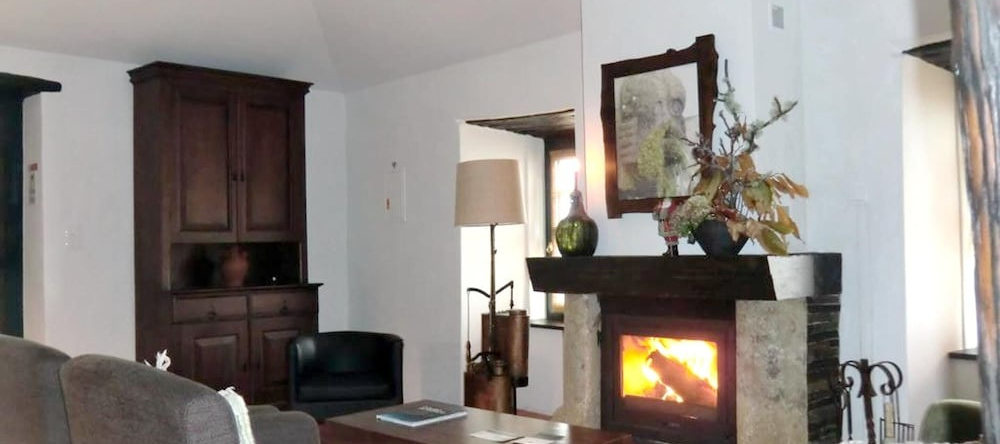 Villa With 3 Bedrooms in Torre de Moncorvo, With Wonderful Mountain Vi, 托里迪蒙科武 — 照片 1