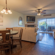 Afternoon Delight 2 Bedroom Condo by Redawning, Forsyth — photo 5