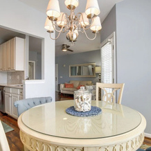 Community Pool & Private Balcony: Chic Lewes Gem, Беллтаун — фото 4