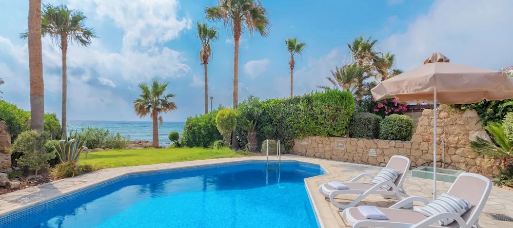 Resitour - Apollo Beach Villas, Хлорака — фото 1