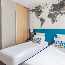 Air Hotel Paris Le Bourget, 勒布朗梅尼勒 — 照片 4