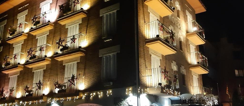 Hotel Edelweiss Camprodon, Кампродон — фото 1