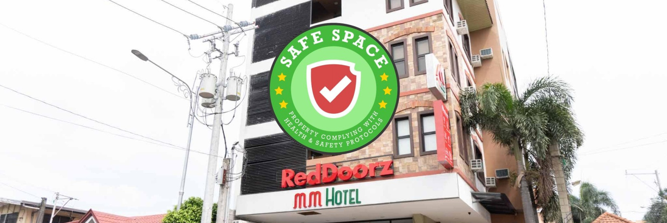 RedDoorz Plus Near Bamboo Organ Las Piñas, Las Pinas — photo 1