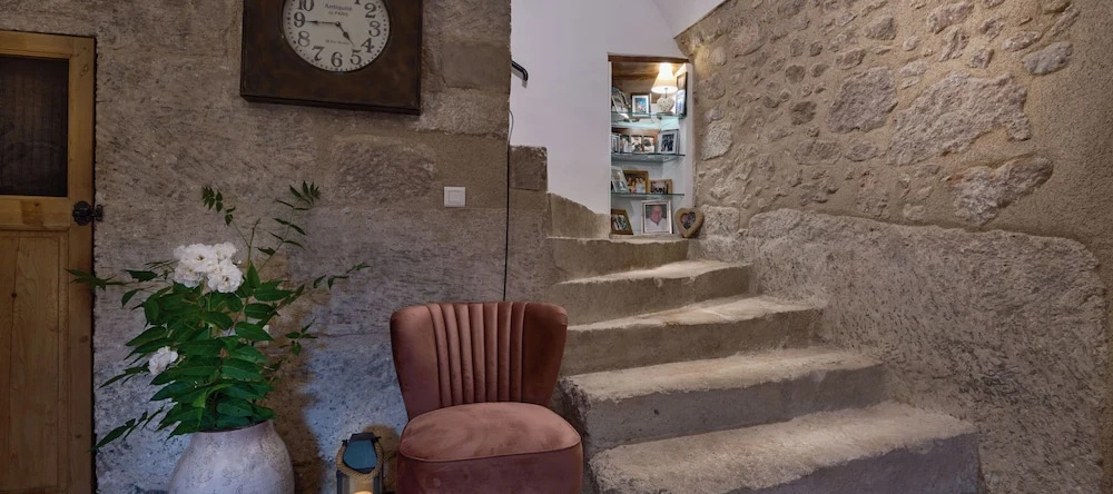 Maison Lou Roucas, Кабриер-д'Эг — фото 1