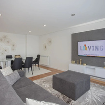 Liiiving -Luxury River View Apartment VI, 贡多马尔 — 照片 5
