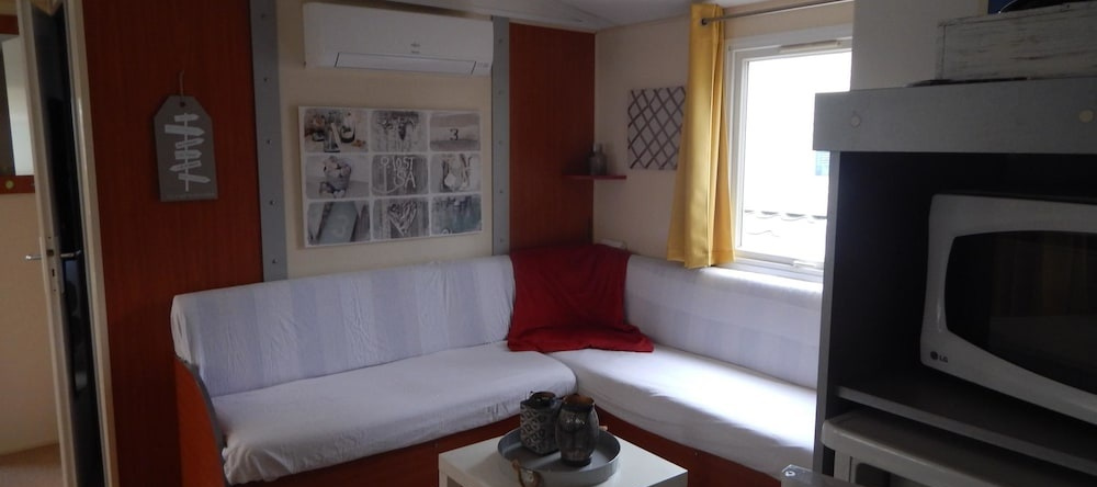 Charmant Mobile Home - Camping Les Goëlands, Амбон — фото 1