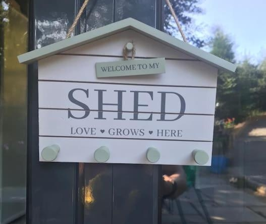 The Shed . A cosy, peaceful, 96% recycled, chalet., Ystradgynlais — photo 1