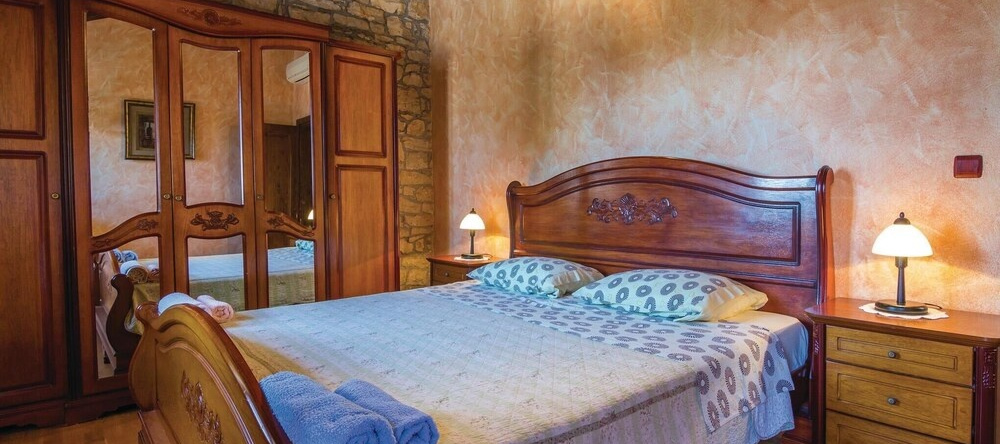 Stunning Home in Vrsar With Wifi and 3 Bedrooms, 马拉凯 — 照片 1