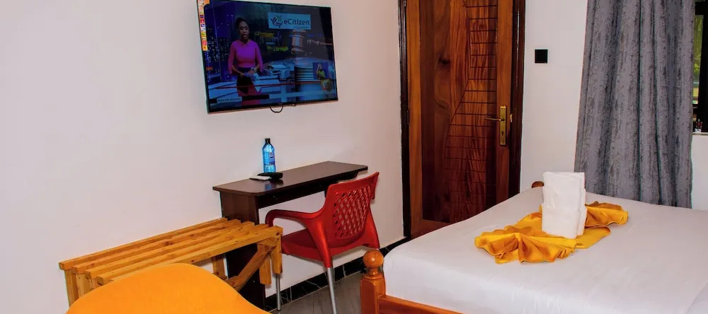 The Grand Brystal Hotel, Busia — photo 1