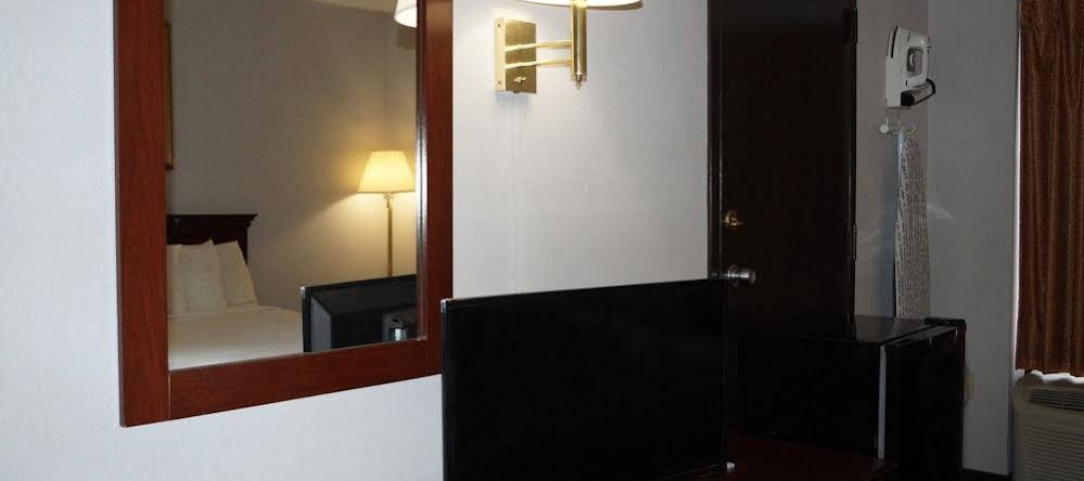 Magnuson Hotel East Syracuse, Ист-Сиракьюс — фото 1