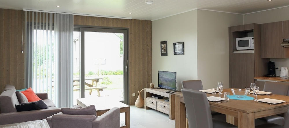 Best Western Plus Golden Lakes Hotel, Seloignes — photo 1