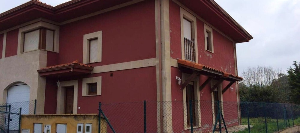 House With 5 Bedrooms in Casasola , With Enclosed Garden, 鲁伊洛巴 — 照片 1