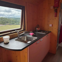 1 Bed Hut - Sleeps 2 - Parking - Smoking, Мидсомер-Нортон — фото 4