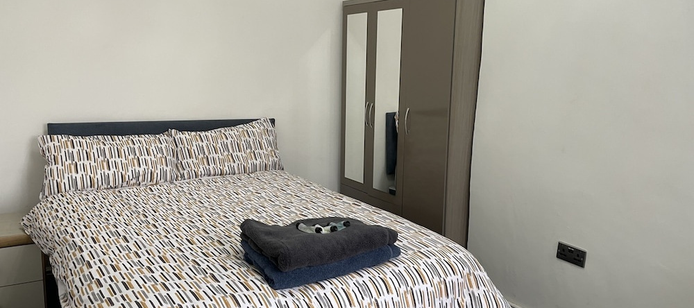 Great House 10Mins To Manchester City Centre, Клейтон — фото 1