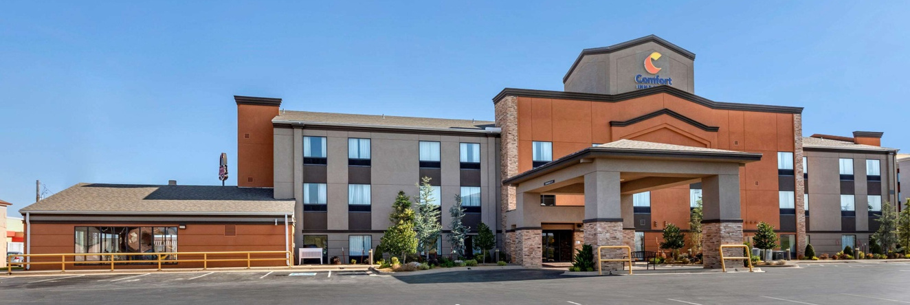 Comfort Inn & Suites Pauls Valley - City Lake, 保尔斯谷 — 照片 1