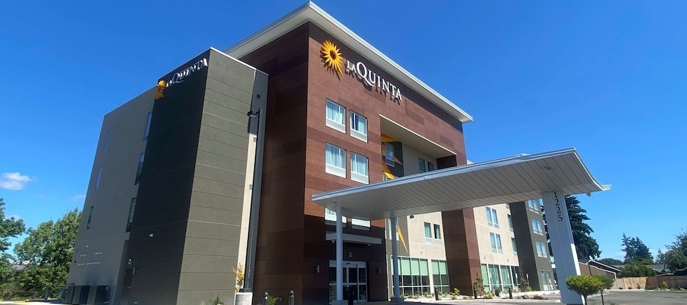 La Quinta Inn & Suites by Wyndham Centralia, Centralia — photo 1