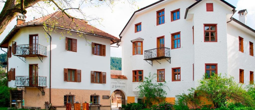 Apartments Ansitz Wildberg, Сан-Лоренцо-ди-Себато — фото 1