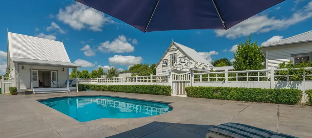 Magnificent Karaka Estate With Swimming Pool, Карака — фото 1