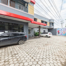 RedDoorz Near Alun Alun Slawi, 斯拉维 — 照片 4