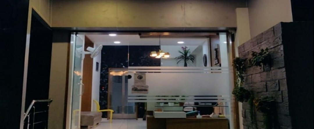Hotel Embassy Kalol, 卡洛尔 — 照片 1