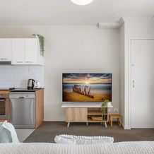Birtinya 1-bed With Canal Views and Pool, 伯廷亚 — 照片 3
