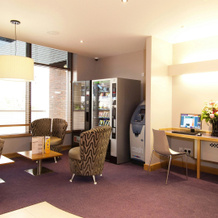 Premier Inn Sunbury - Kempton Park, 泰晤士河畔森伯里 — 照片 2