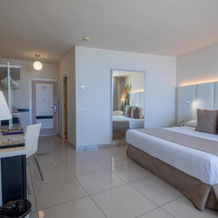 On Hotels Oceanfront - Adults Only, 马塔拉斯卡尼亚斯 — 照片 4