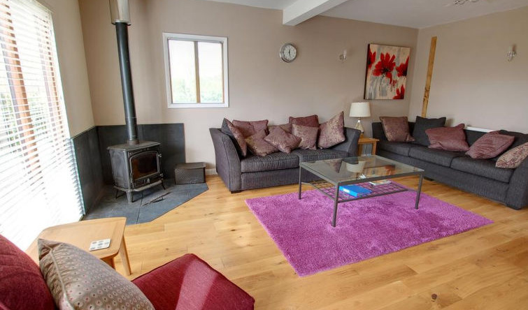 Holiday Home Methersham Oast Barn, Beckley — photo 1