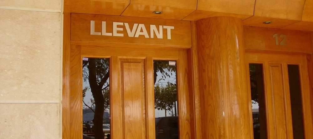 Llevant I Ponent, Паламос — фото 1